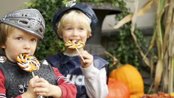 TRICK OR TREAT,HALLOWEEN