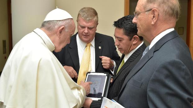 El Papa Francisco recibe a los creadores de la aplicación “Follow JC Go!”