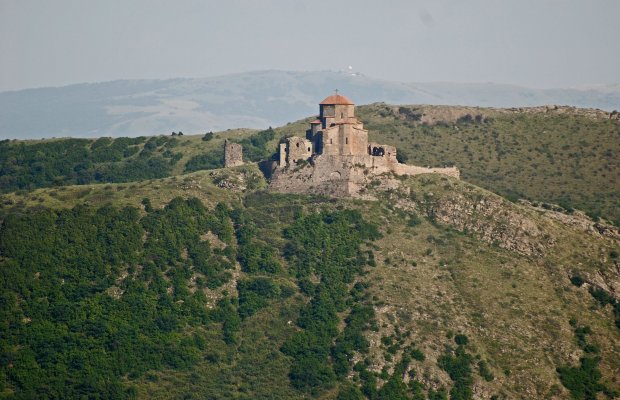 KOŚCIOŁY NA SZCZYTACH GÓR