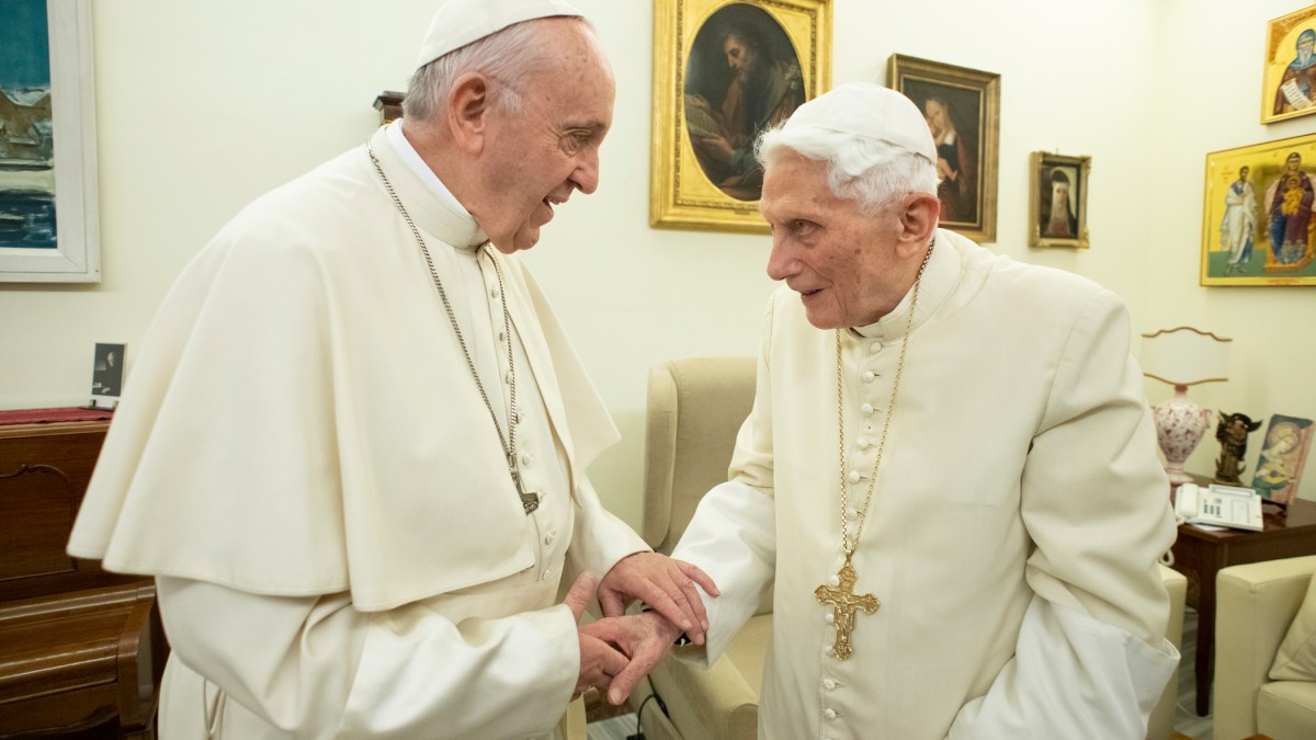 PAPA AUGURI NATALE BXVI 3