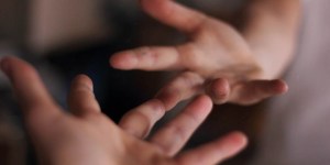 Dar la vida por los demás puede hacerte santo