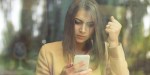 WOMAN PHONE