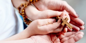 Método de una santa para unir a tu hijo al Corazón de María