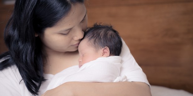 MOM,NEWBORN