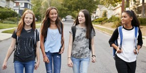 ¿Cómo gestionar las amistades de nuestros hijos adolescentes?