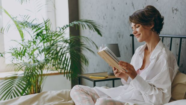 woman-reading