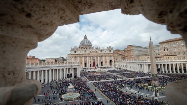 am041419-pope-francis-palm-antoine-mekary-aleteia-i.media-am_2476.jpg