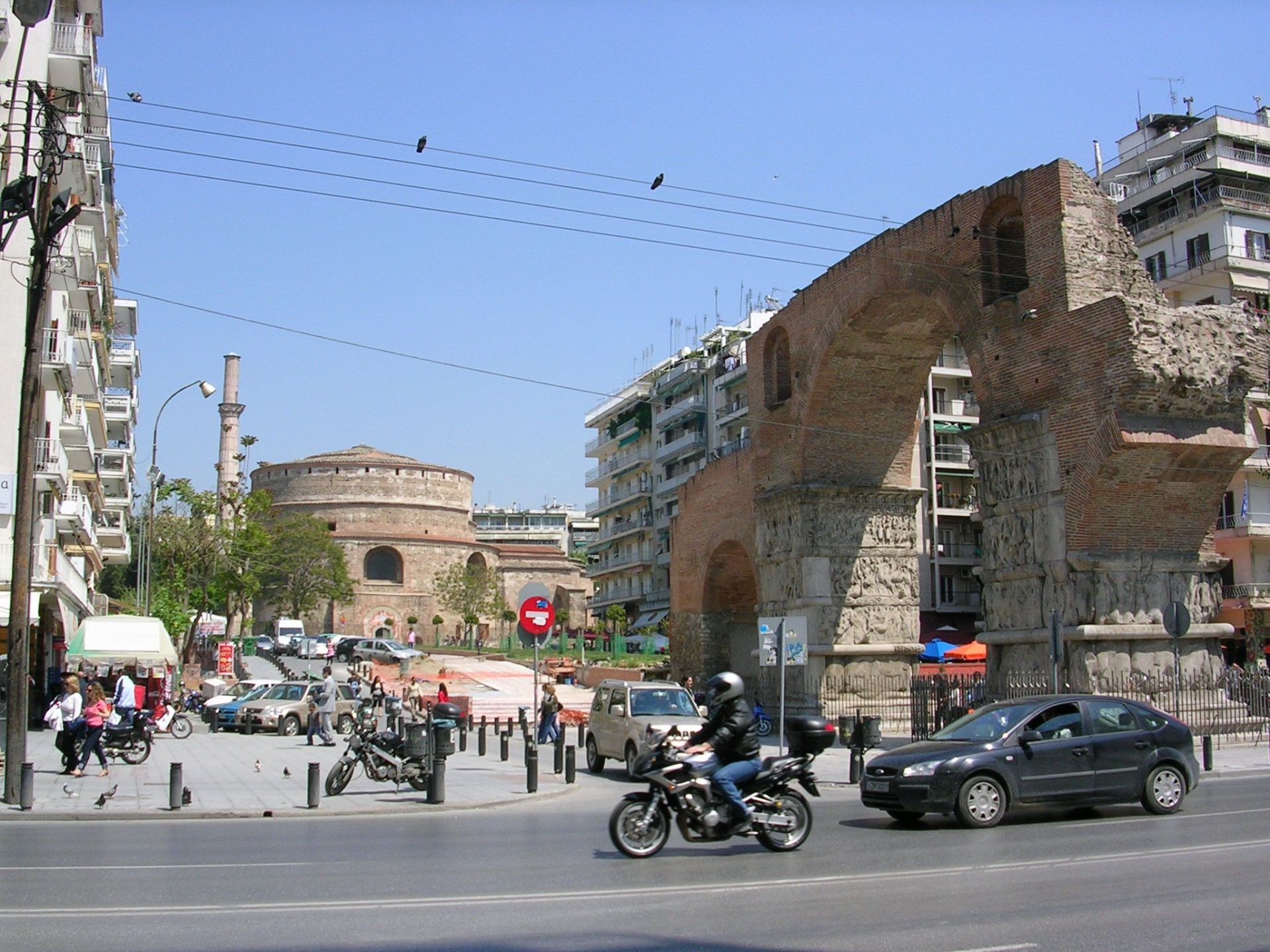 thessaloniki-arch-and-tomb-of-galerius.jpg
