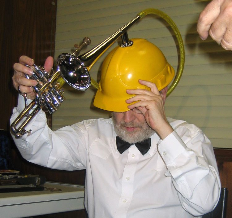 LES LUTHIERS