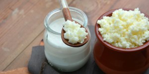 Kéfir, ¿mejor o igual de beneficioso que otros yogures?