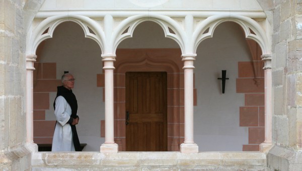 Moine cistercien de l'abbaye de Citeaux