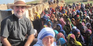 Así era ver en oración a Madre Teresa