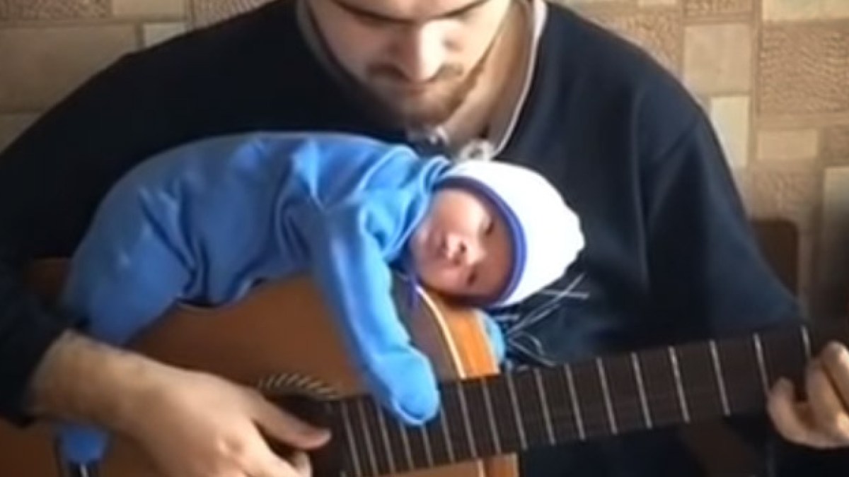 web3-guitar-video-baby-father-viral-youtube.jpg