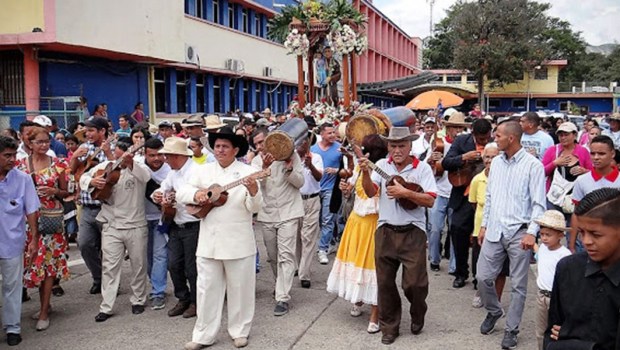 EL TOCUY