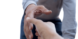 ¿Cómo confiar en la era de la desconfianza?