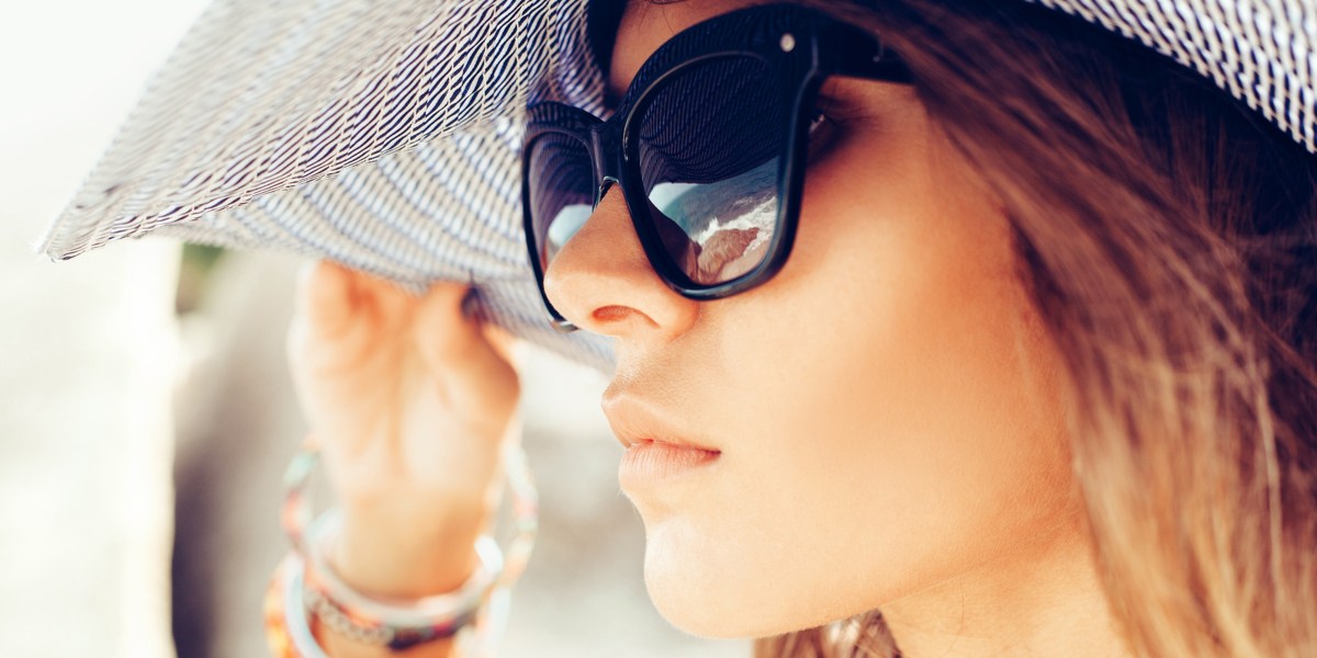 SUNGLASSES