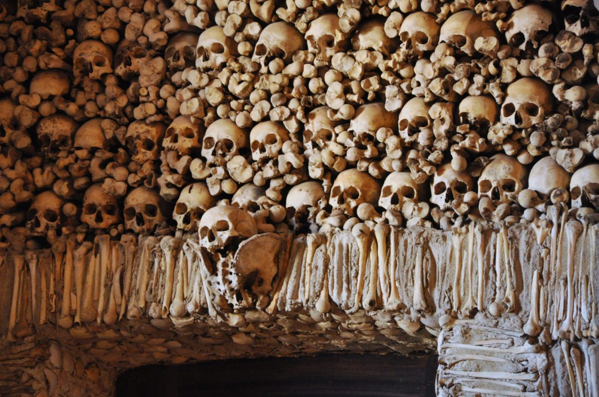 Tú también morirás: increíble capilla portuguesa decorada con  huesos  humanos