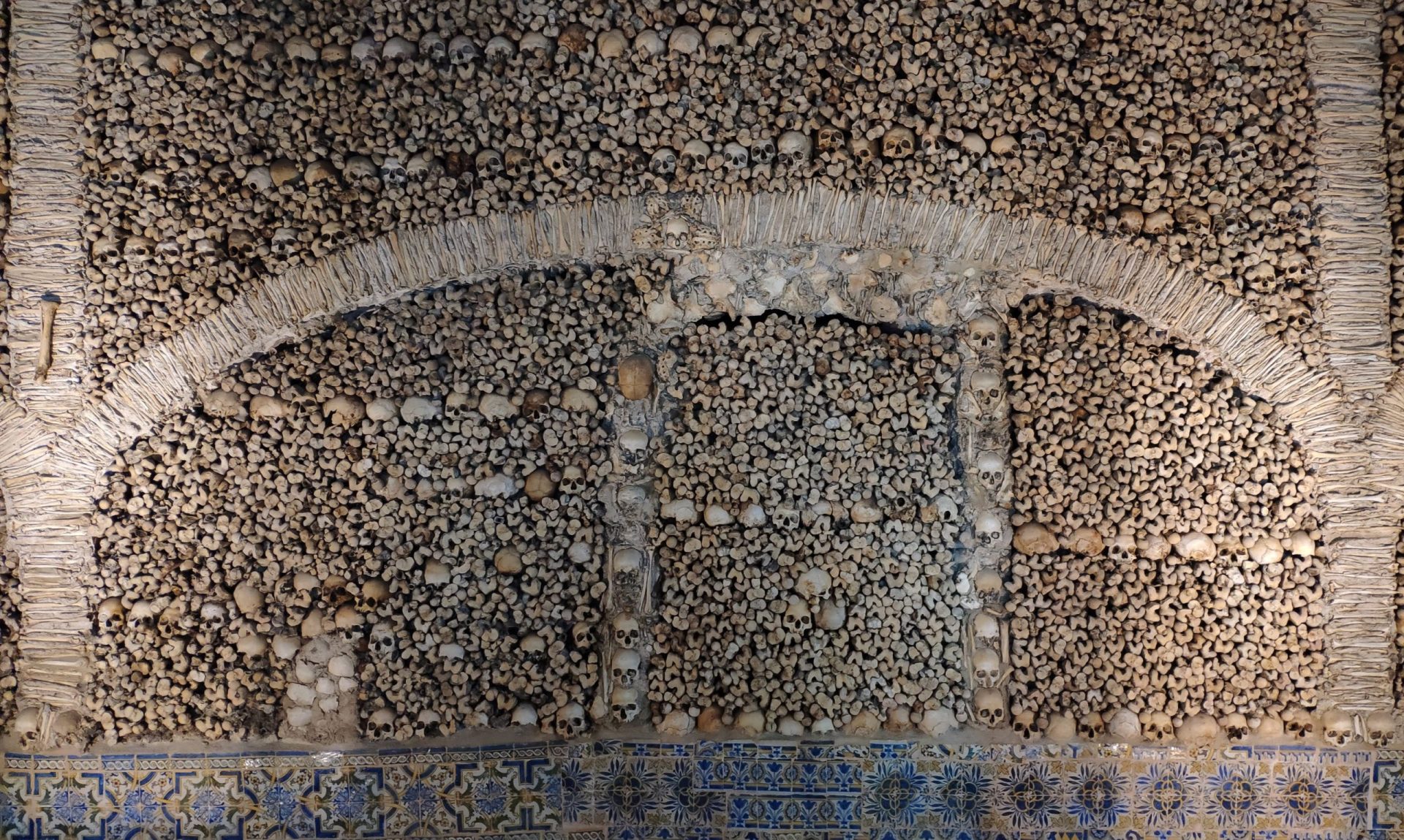 CHAPEL OF BONES; EVORA;PORTUGAL