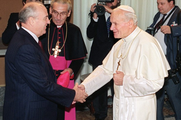 JOHN PAUL II MEET GORBATCHEV