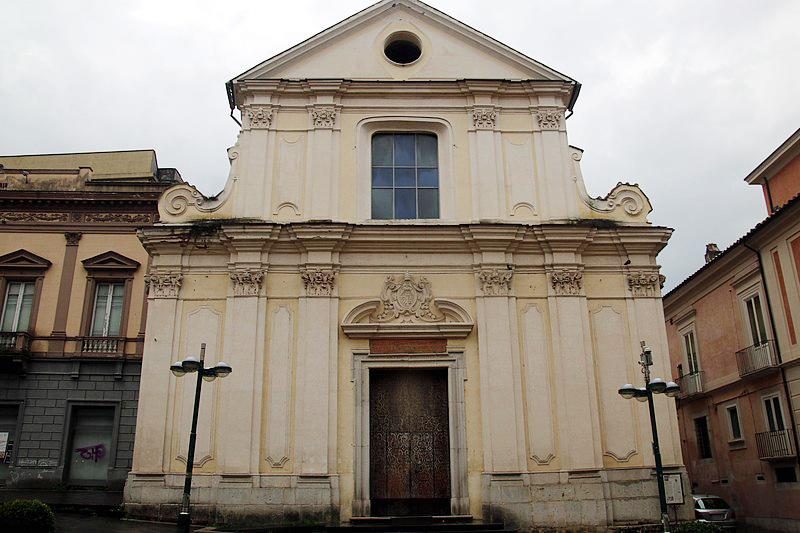 800px-chiesa_di_san_bartolomeo_benevento_facciata_01.jpg