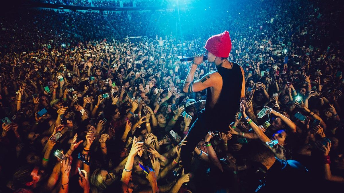 TWENTY ONE PILOTS