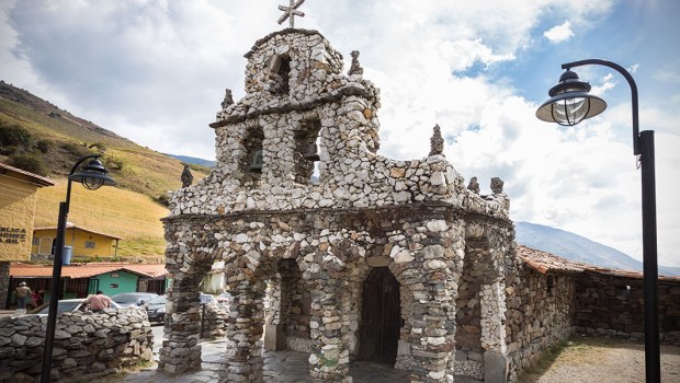 CAPILLA DE PIEDRA