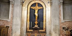 El Cristo en la cruz que habló a la santa patrona de Europa