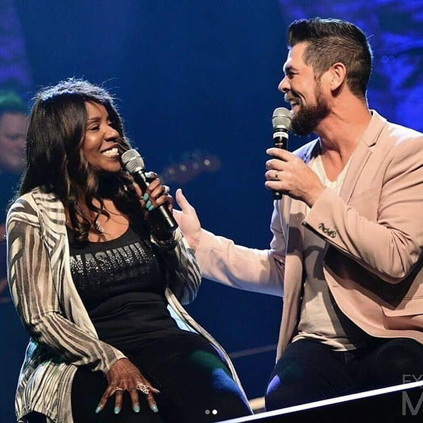 GLORIA GAYNOR