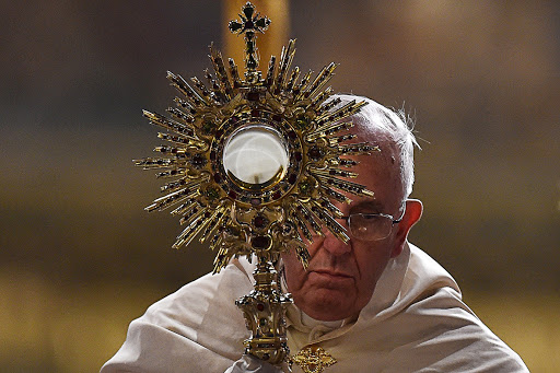 Pope Francis 2015 Corpus Christi Procession