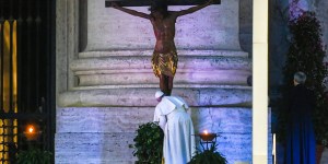 ¿Cómo rezar en momentos de angustia? Responde el Papa