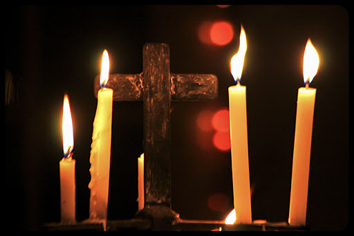 Cross and candle 01 – ar