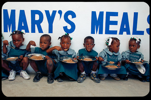web-marys_meals_comes_to_cite_soleil_haiti_photo_by_angela_catlin
