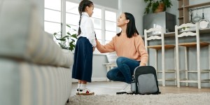 ¿Dejar a tu hijo solo en casa? Cinco claves para considerar