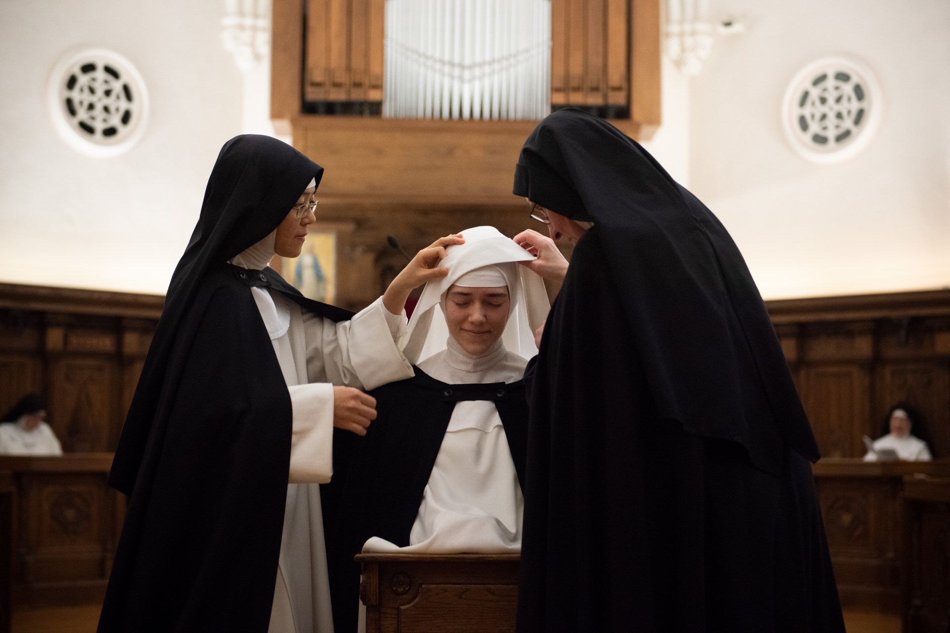 Monja dominica profesión religiosa