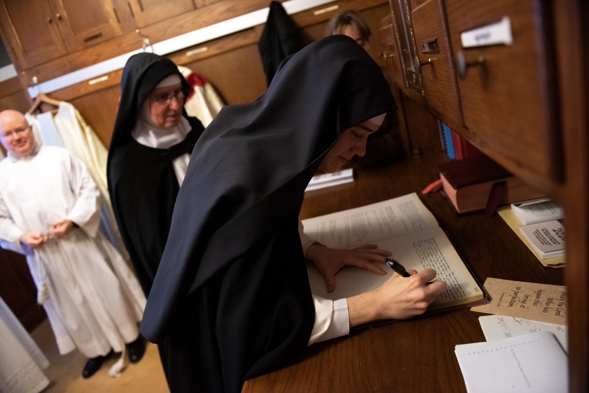 DOMINICAN,NUN