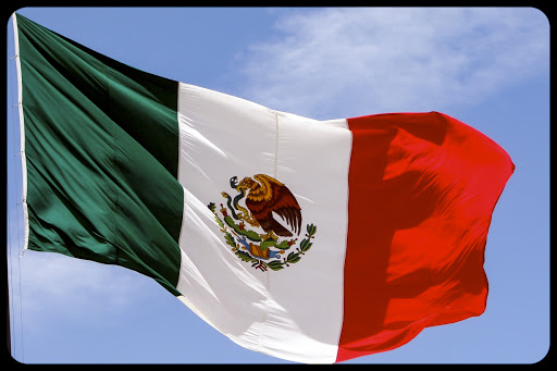 Mexican Flag – © David de la Luz