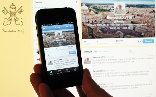 Il papa, Twitter e lo spazio digitale