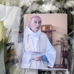 Diez años después, el proceso de beatificación del padre Hamel sigue en suspenso