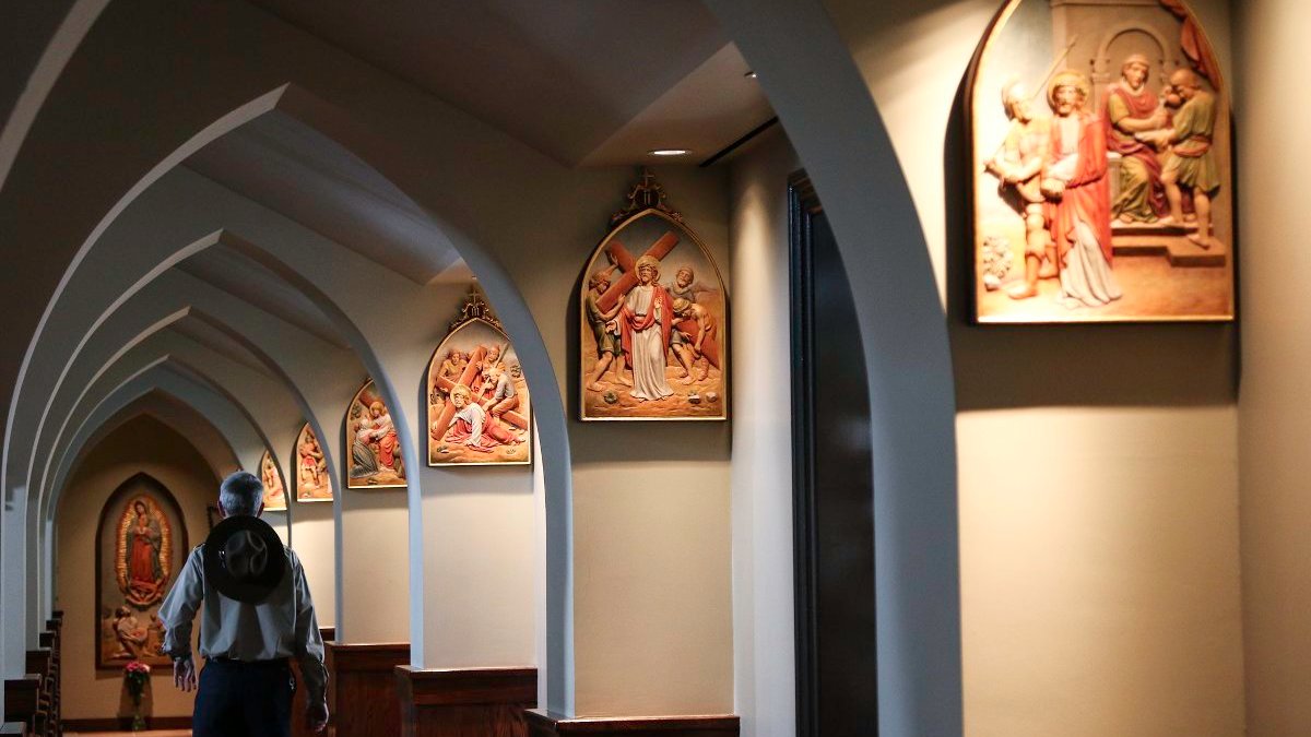 VIA CRUCIS