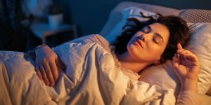 ¿Te cuesta dormir en paz? Reza con esta oración para lograrlo