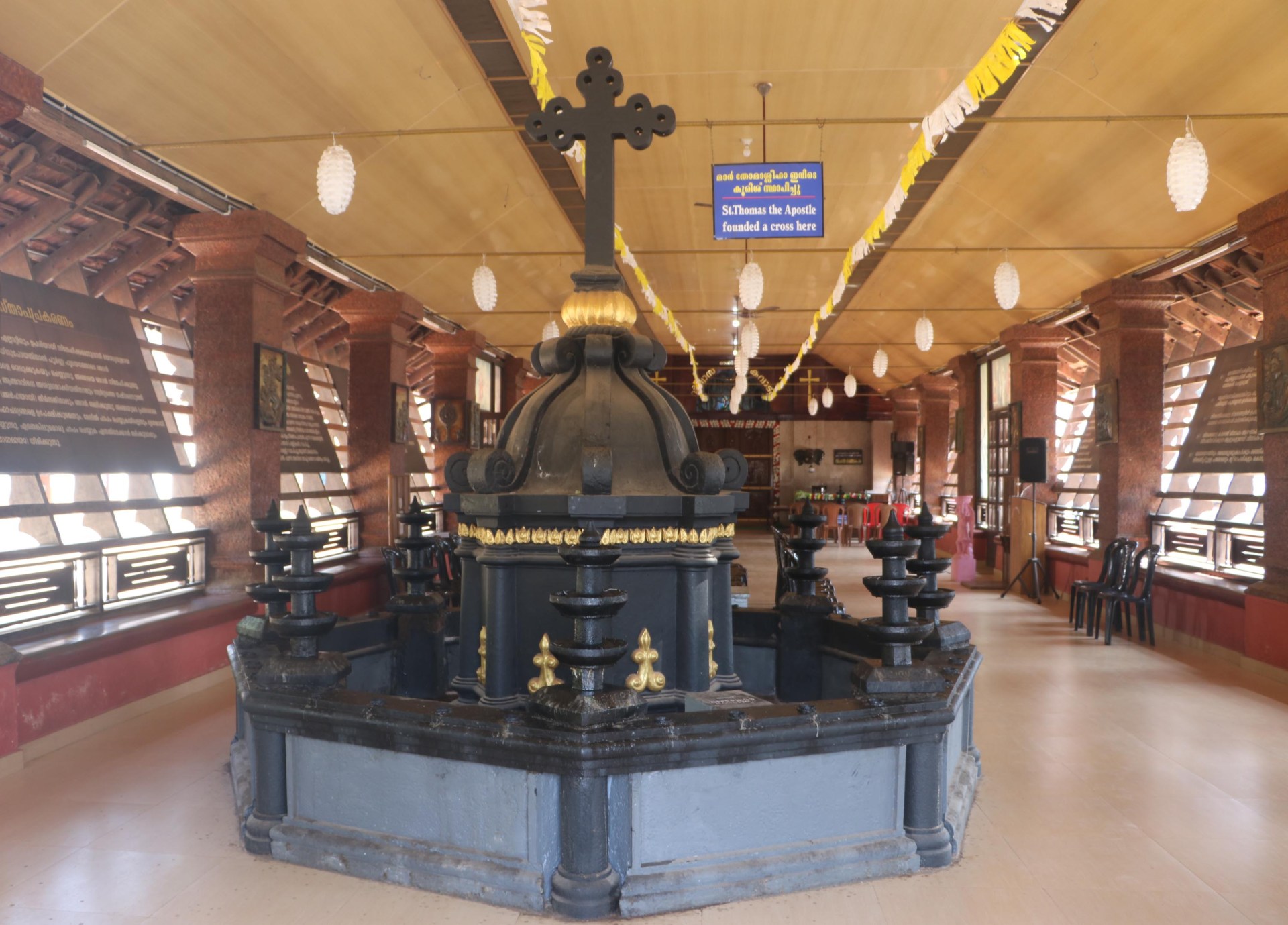 3-Granite-Cross-at-the-sport-where-St-Thomas-set-up-Cross.jpg