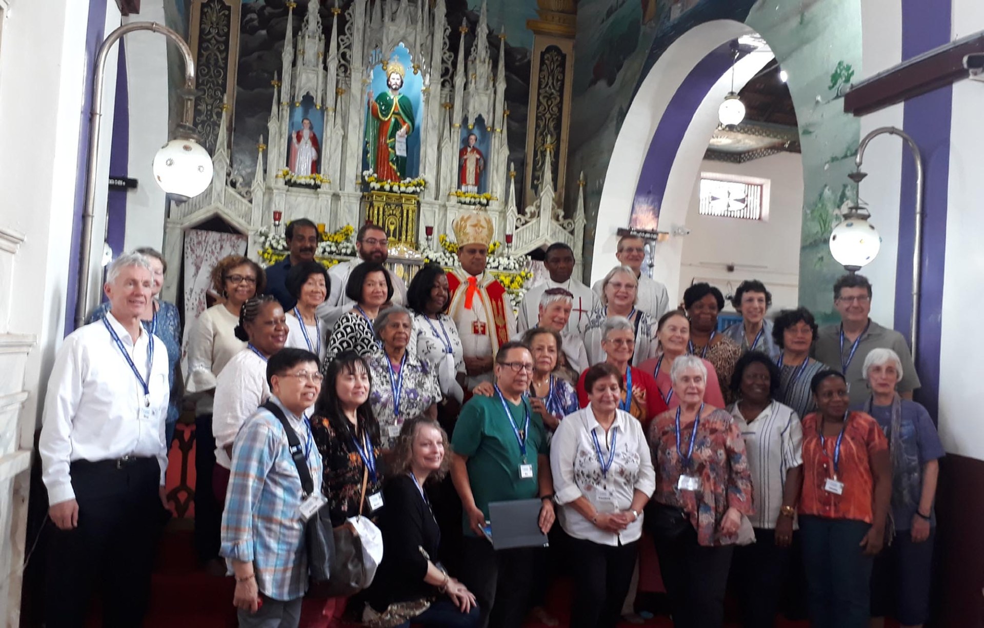 8.-US-pilgrims-at-Palayoor-shrine-Jan-2020.jpg