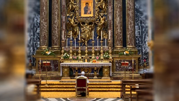 WEB3-POPE-FRANCIS-Santa-Maria-Maggiore4x2.jpg