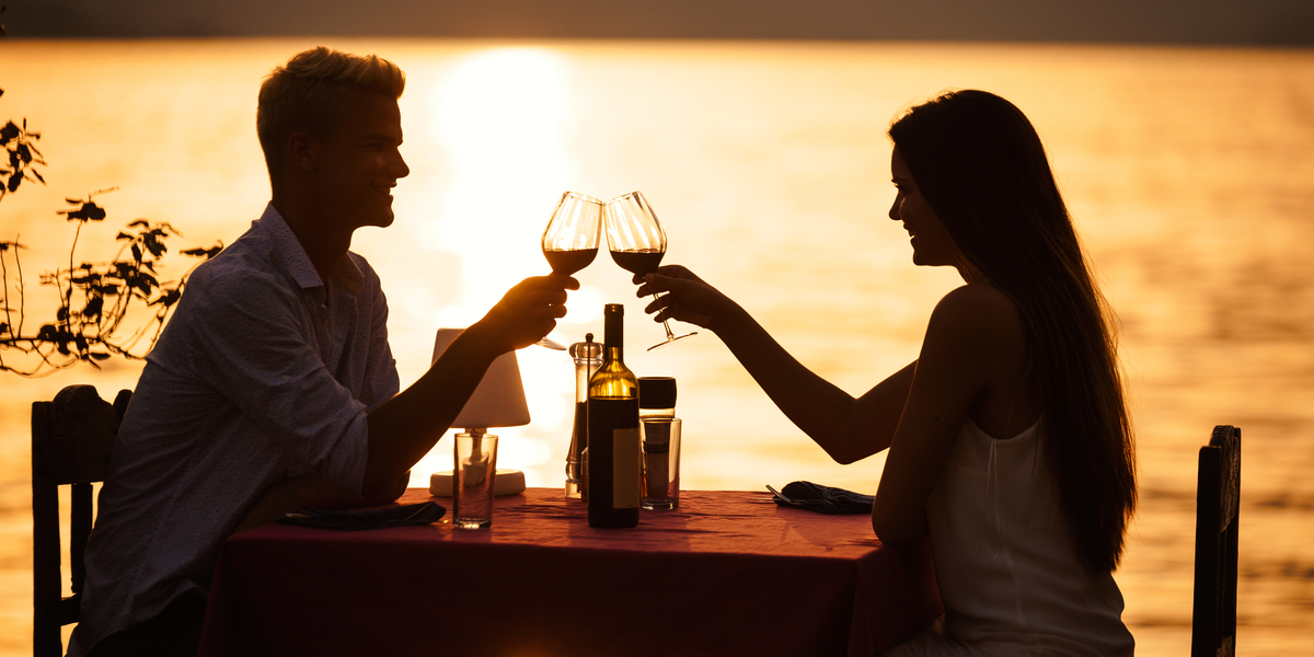 ROMANTIC, DINNER, SEA