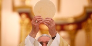 Panis Angelicus: Una de las oraciones más bellas sobre la Eucaristía