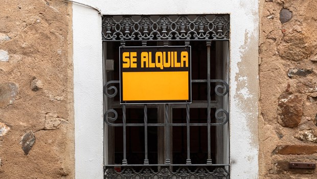 SE ALQUILA