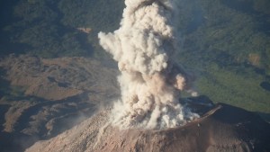 WEB3-VULCANO-GUATEMALA-SANTIAGUITO-SANTA-MARIA-Santiaguito-Joel-Gill-distributed-via-imaggeo.egu_.eu-CC-BY-NC-ND-3.0.jpg