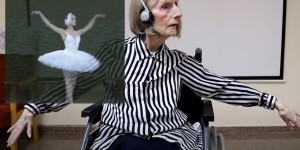 Cuando la música despierta el alma de una bailarina con Alzheimer