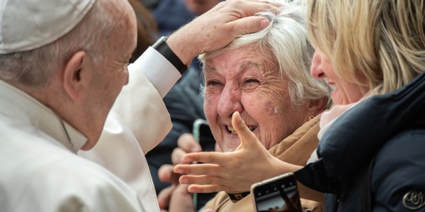 El Papa Francisco: Abandonar a los ancianos, eutanasia a escondidas