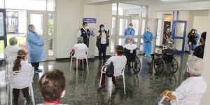 Líderes religiosos piden eliminar el «apartheid» de las vacunas